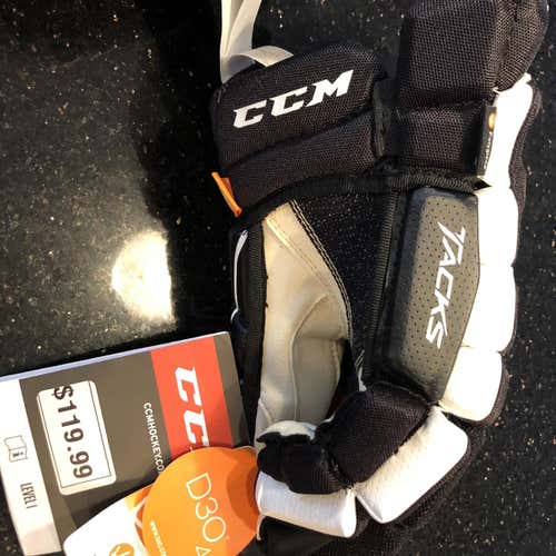 Black Senior CCM Tacks 9080 15" Gloves