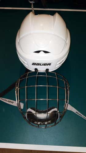 White Used Large Bauer 9900 Helmet