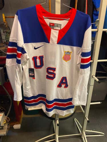 Team USA White Adult Large Nike Jersey