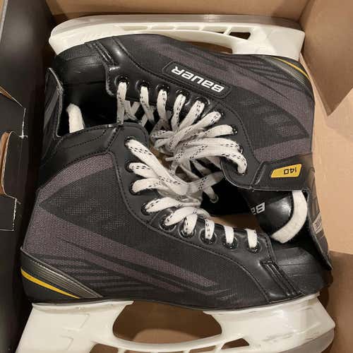 Senior Bauer Supreme 140 Size 9 Hockey Skates