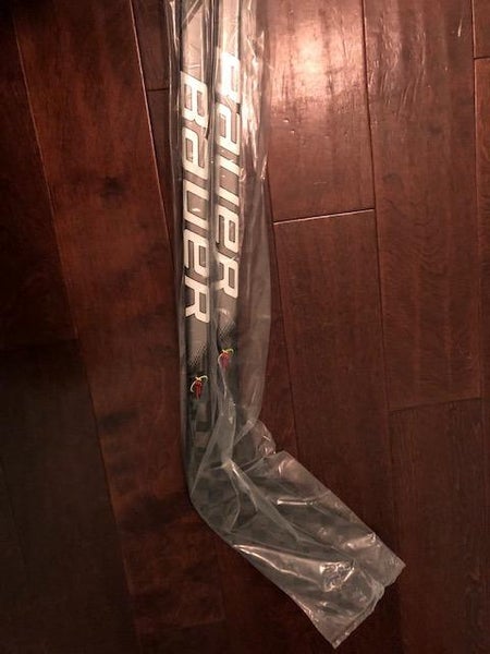 Price is for 2 New Senior Bauer Right Handed Vapor FlyLite Hockey Sticks Toe Pattern