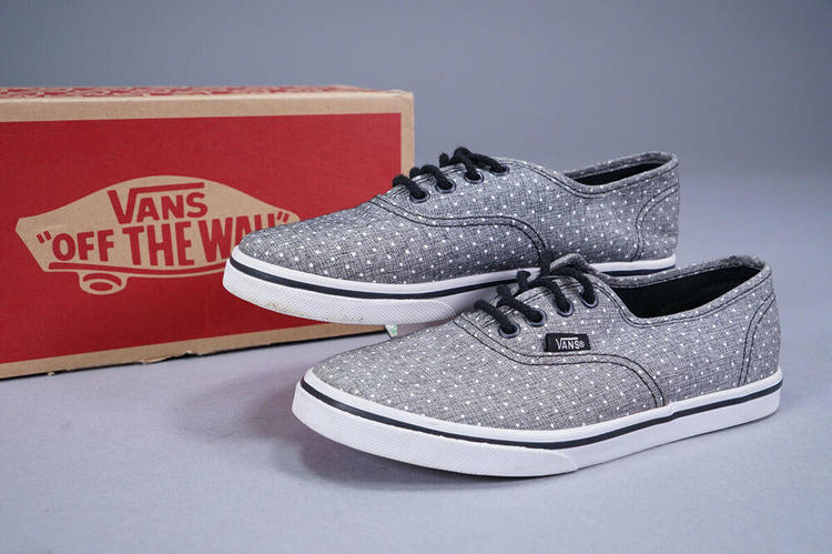 vans authentic lo pro dots