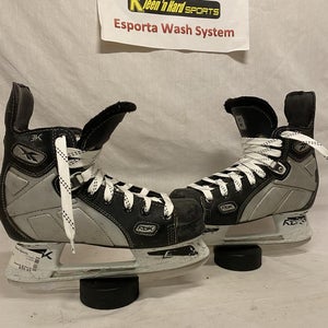 Used RBK 3K Size 3.5 D Ice Hockey Skates