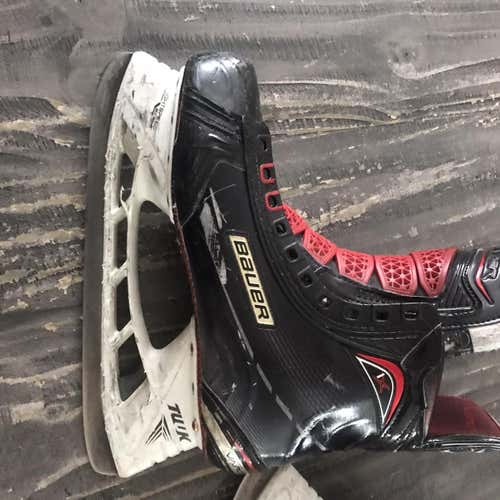 Senior Bauer Vapor 1X Regular Width Size 9.5 Hockey Skates