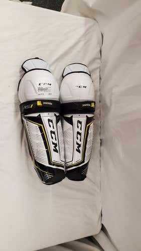 Used Ccm Super Tacks As1 15" Ice Hockey Shin Guards