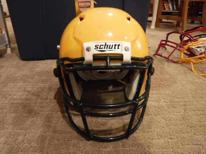 Used Yellow Adult Large Schutt ION 4D Helmet