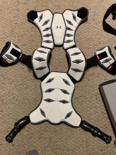 New Large Under Armour Revenant Shoulder Pads