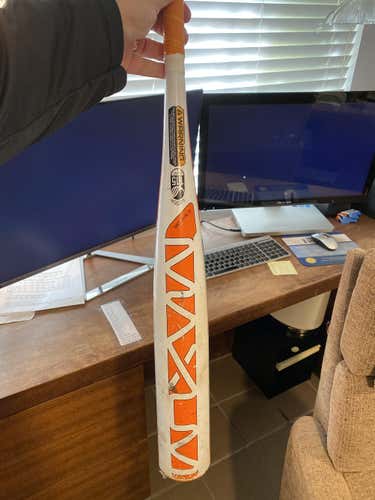 Used Kid Pitch (9YO-13YO) USSSA Certified Combat Maxum Bat (-10) 30"
