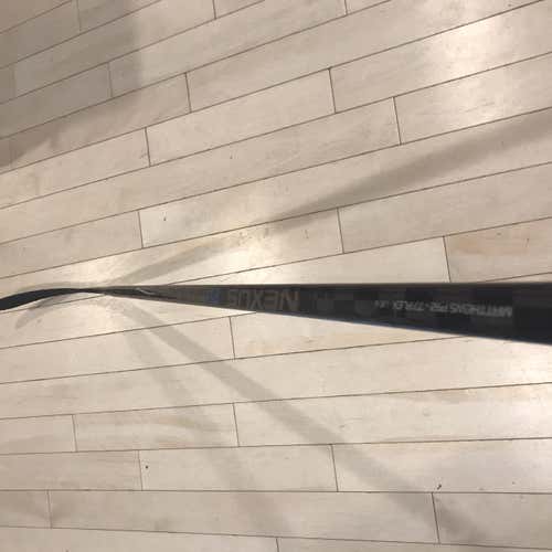 Senior Right Handed Nexus 2N Pro Hockey Stick