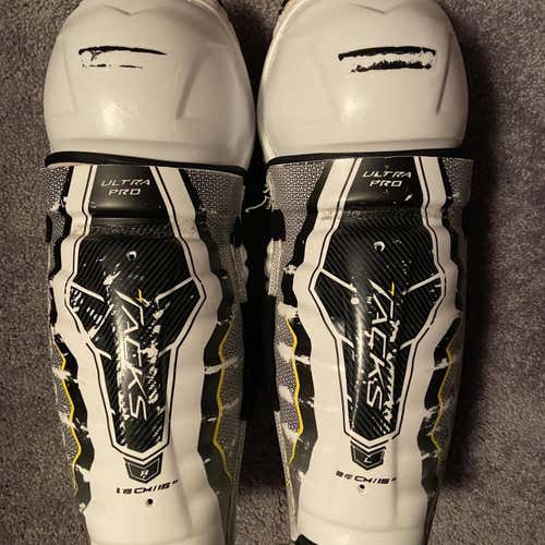 Senior CCM Ultra Pro Shin Pads