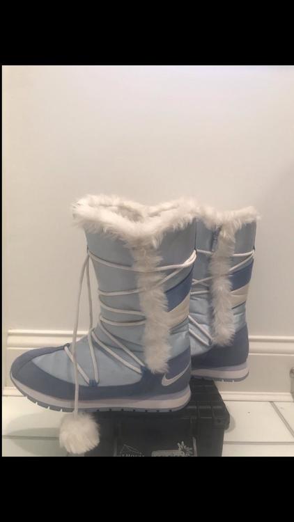 nike fur boots