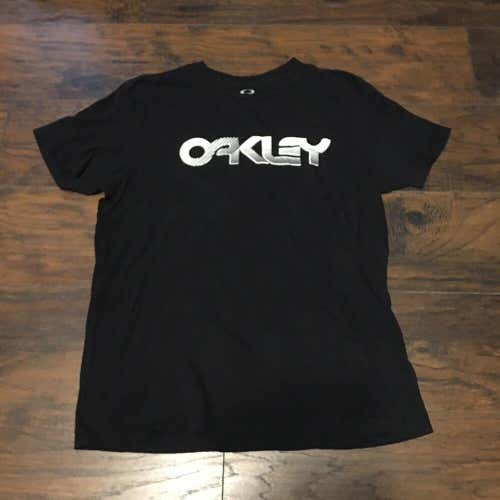 Oakley Sportswear Spellout Logo Black Tee Shirt size Large