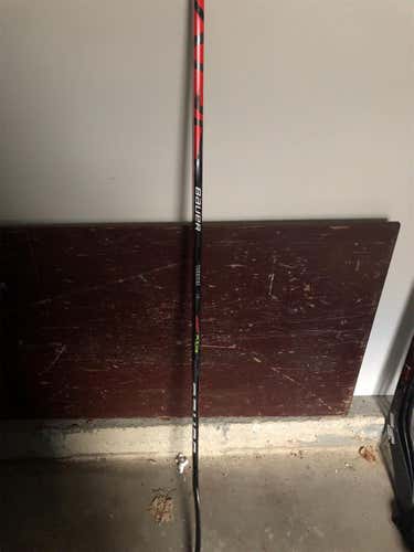 Pro StockLeft Hand Vapor FlyLite Mid Pattern Pro Stock Hockey Stick