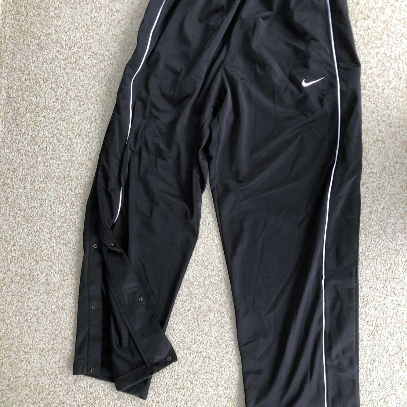 New Black Men's Adult Large Nike 