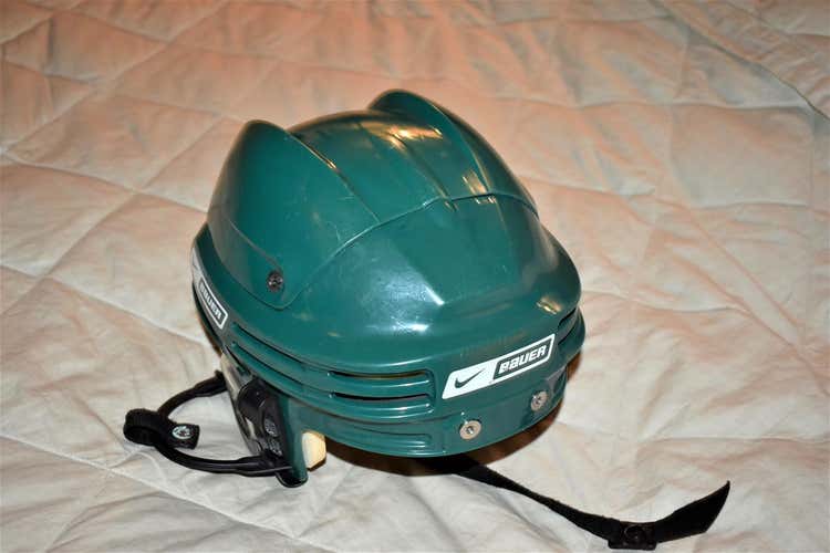 Bauer NBH2500M Hockey Helmet, Green, Medium