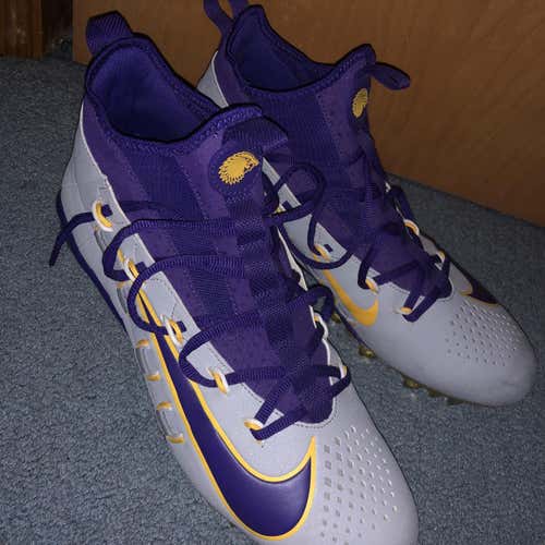 Iroquois Team Issued Cleats - Size 12
