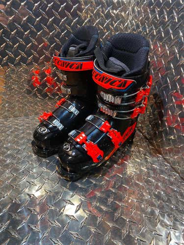 Size 5.5 Unisex Racing R Pro 70 Soft Flex Ski Boots