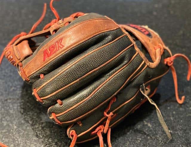 Brown Used Wilson Right Hand Throw Infield A2K Baseball Glove 11.5"