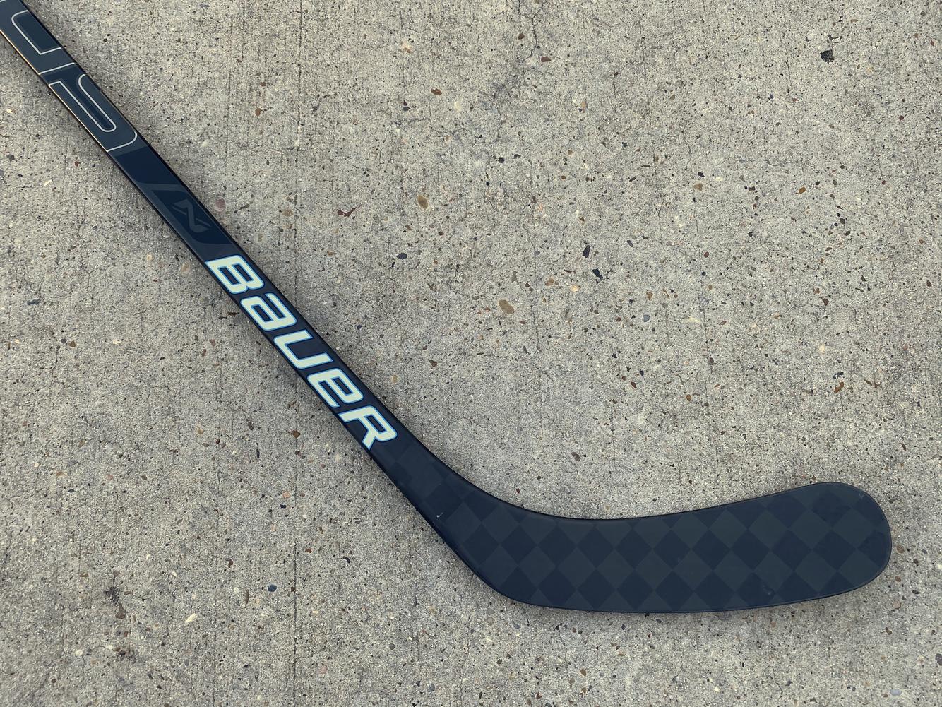 Bauer 2N Pro Hockey Stick Pro Stock Grip 87 Flex Left P92 8257 