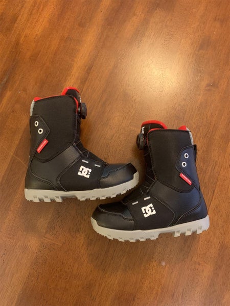 Unisex Size 4.0 (Women's 5.0) DC BOA Youth Snowboard Boots