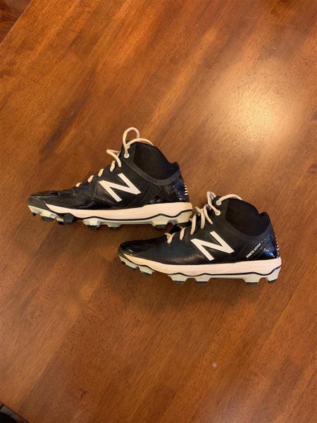 New Balance 4040v5 Mid-Cut Black Men's Molded Cleats High Top
