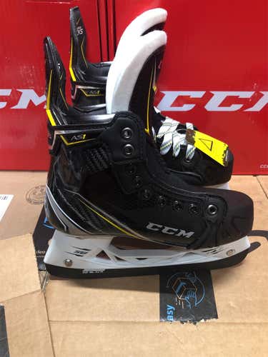 Junior CCM Super Tacks AS1 Regular Width Size 4 Hockey Skates