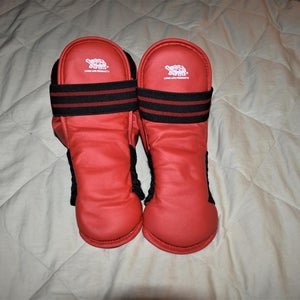 Long Life Products Martial Arts Foot Pads, Red, Youth Size
