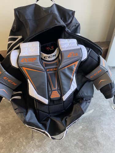 Used Intermediate Small CCM Extreme Flex Shield E2.9 Goalie Chest Protector