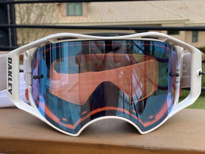 Used Oakley Airbrake Bike Goggles