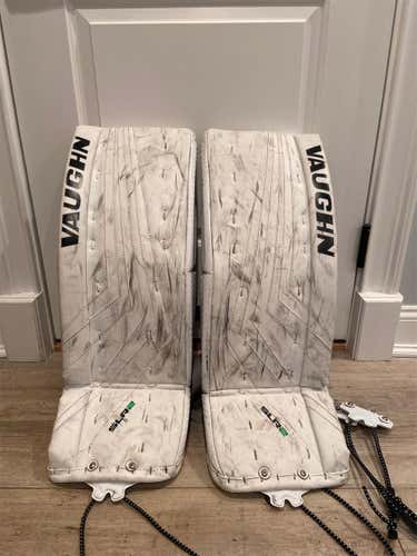 White Junior 26" Vaughn Ventus SLR2 Jr Goalie Leg Pads