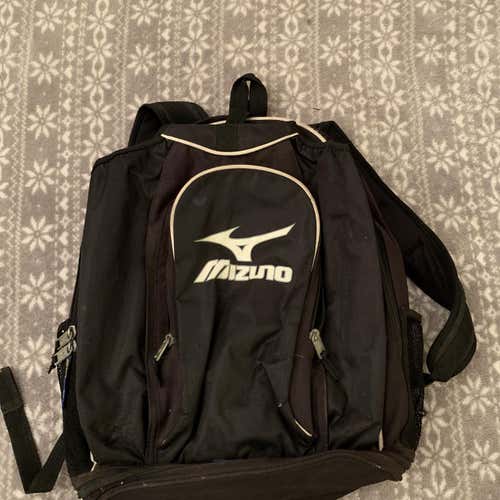 Black Used Mizuno Bat Pack