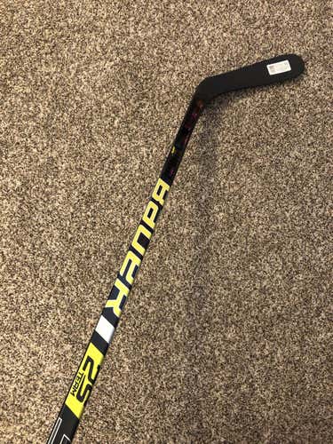 New Senior Bauer Right Handed Supreme 2S Team Hockey Stick Toe Pattern
