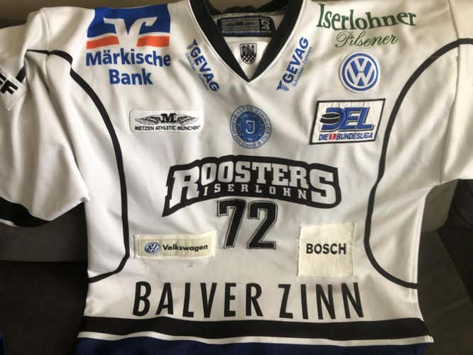 Iserlohn Roosters Game used Size 54 white Jersey and socks