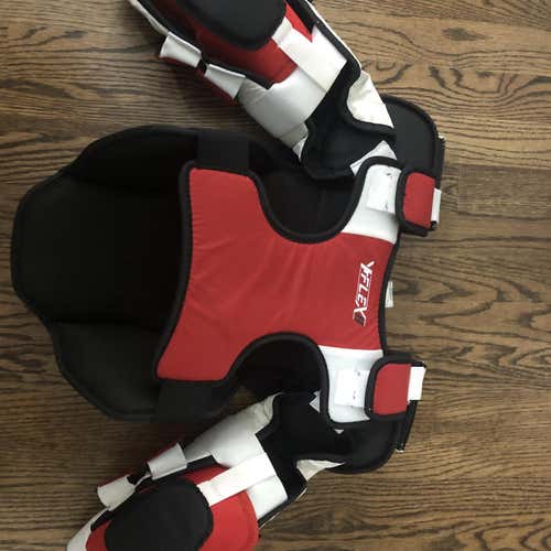 XL CCM YTFlex 2 Goalie Chest Protector