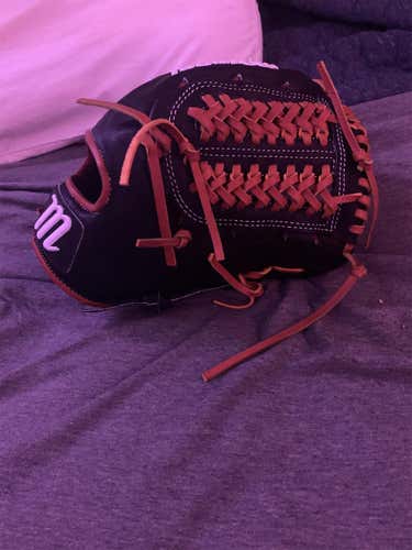 Basically NWOT Marucci 11.75 FSOT