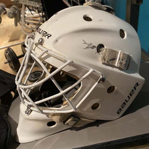 White Senior Bauer Profile 960XPM Goalie Mask