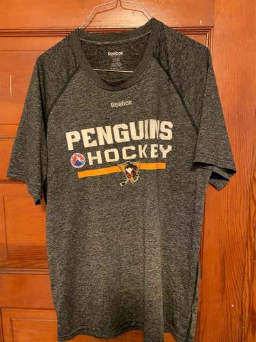 Gray Adult Large Reebok Shirt