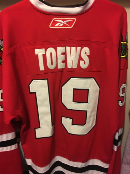 Cheap authentic Men's Chicago Blackhawks #19 Jonathan Toews Jersey