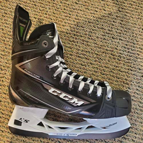 CCM Ribcor 80K Senior Hockey Skates Size 9.5D
