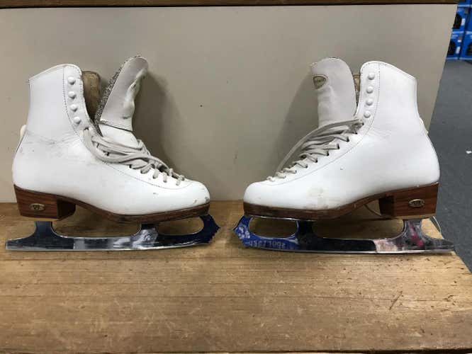 White Used Riedell Figure Skates Size 4.5