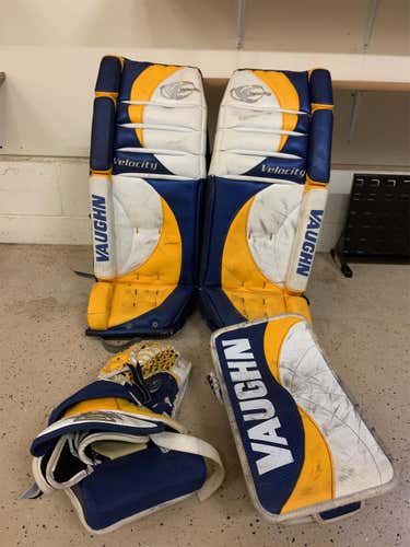 Used 31" Regular Velocity 7070 Goalie Full Set