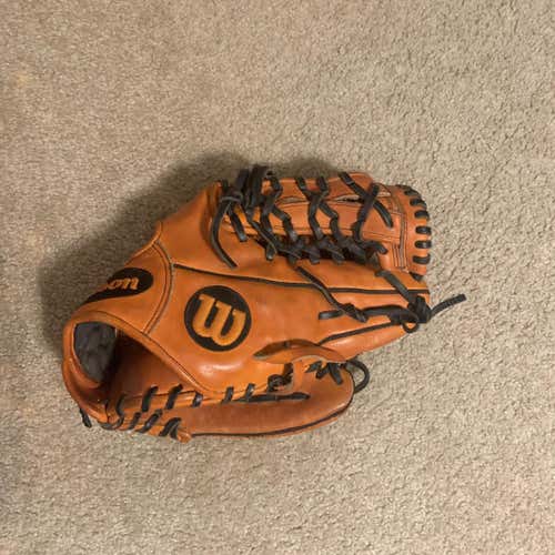Orange High School/College Pitcher's A2000 11.75" Baseball Glove