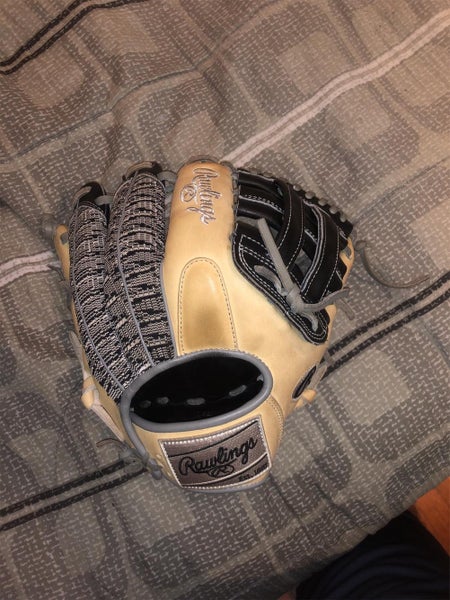 Used Right Hand Throw Heart of the Hide 11.75" Baseball Glove