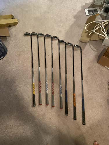 Used Men's TaylorMade Right Handed RocketBallz Max Combo Iron Set Regular Flex Graphite Shaft