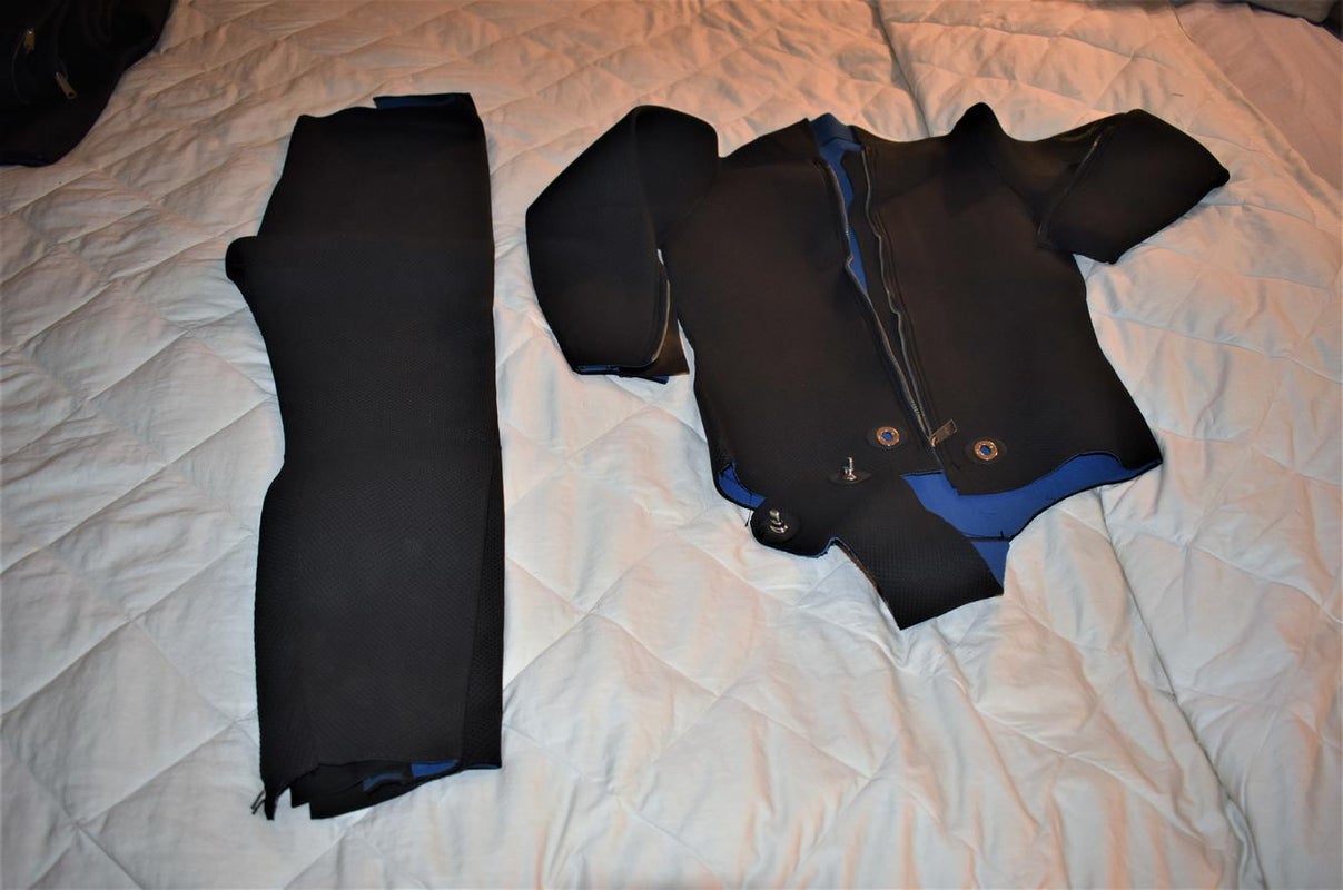 Neoprene Divers Beavertail 2 piece Swimming / Surfing / Diving Wet Suit, Black/Blue