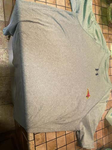 Gray New Men's Adult XL Under Armour Limited Edition Championship Shirt
