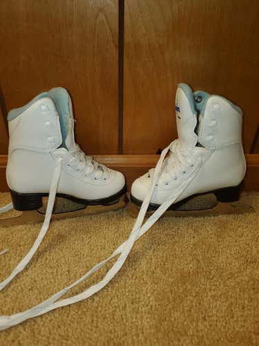 Toddler size 9Y  Jackson Ultima Figure Skates Used  White