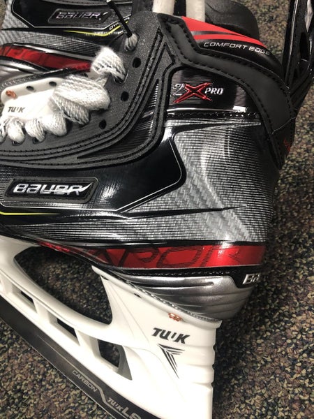 New Junior Bauer Vapor 2X Pro Hockey Skates Wide Width Size 5.5
