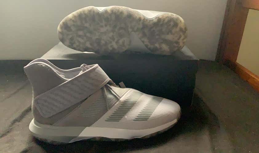 Gray Unisex Size 12 (Women's 13) Adidas Shoes