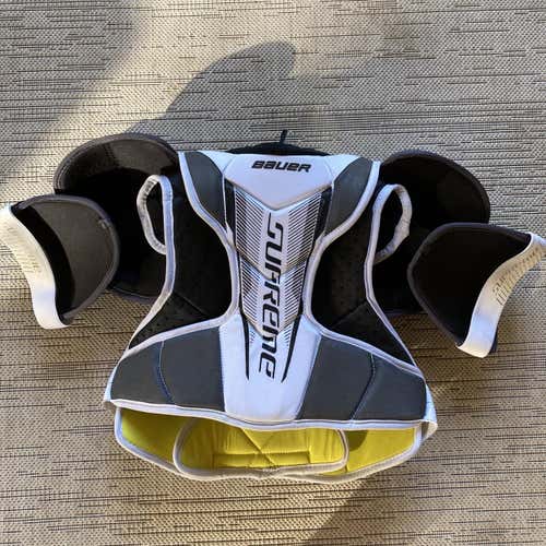 Senior Medium Bauer Supreme S170 Shoulder Pads